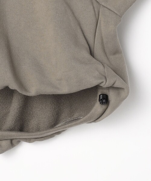 COGTHEBIGSMOKE(コグザビッグスモーク)の「<COGTHEBIGSMOKE /コグ ザ ビッグ スモーク>“OLIVER PUFFY HEM”スウェットトップス(スウェット・レディース・ライトグレー/グレイッシュベージュ・1)」の15枚目の写真
