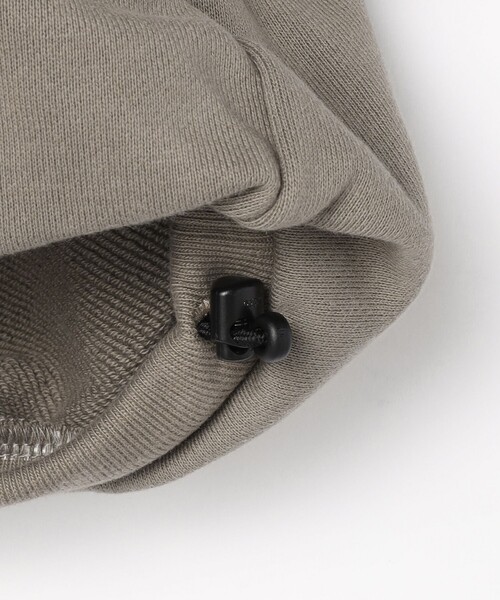 COGTHEBIGSMOKE(コグザビッグスモーク)の「<COGTHEBIGSMOKE /コグ ザ ビッグ スモーク>“OLIVER PUFFY HEM”スウェットトップス(スウェット・レディース・ライトグレー/グレイッシュベージュ・1)」の16枚目の写真