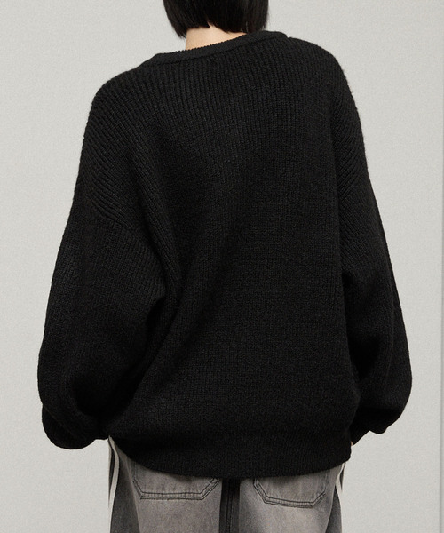 Alfred Alex(アルフレッドアレックス)の「【Alfred Alex】Oversized Henley Rib Knit / オーバーサイズ ヘンリーネックリブニット(ニット/セーター・メンズ・チャコールグレー/グレー/スミクロ/ダークブラウン/ブルー系/ワインレッド・M/L)」の10枚目の写真