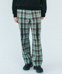 “on the knee” easy trousers / オンザニーイージートラウザーズ