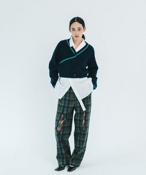 soduk（スドーク）の「“on the knee” easy trousers / オンザニーイージートラウザーズ（その他パンツ・レディース・チャコールグレー/グリーン・S/M）」の11枚目の写真