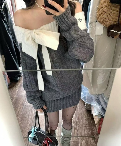 SHEPP(シープ)の「【26年秋冬新作】リボン オフショルリブニットワンピース(ワンピース・レディース・グレー・M)」の1枚目の写真