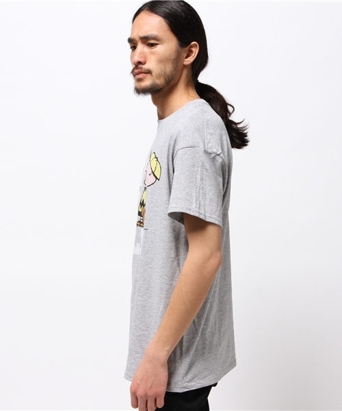 JUNK FOOD（ジャンクフード）の「PLAY THE FIELD/スヌーピー　Tシャツ（Tシャツ/カットソー・メンズ・トップグレー・SMALL/LARGE/MEDIUM）」の2枚目の写真