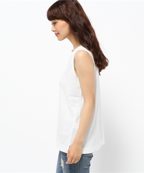 NANO universe（ナノユニバース）の「ベーシックノースリTee（Tシャツ/カットソー・レディース・オフホワイト/クリーム/ラベンダー/チャコール/ライトカーキ/ライトグレー・36/38）」の8枚目の写真