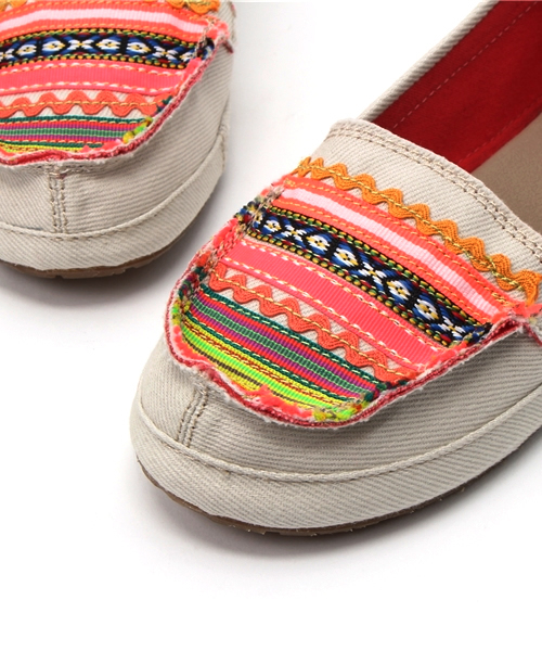 sanuk(サヌーク)の「SANUK / W RIC RAC ROW(モカシン/デッキシューズ・レディース・ブラック/オフホワイト・23.0cm/24.0cm/25.0cm/22.0cm)」の7枚目の写真