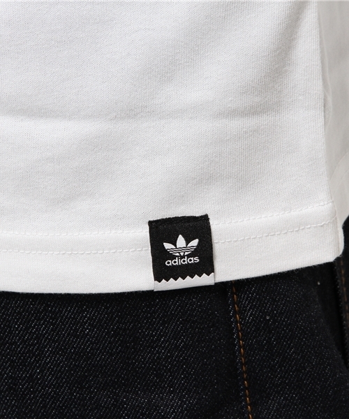 adidas（アディダス）の「オリジナルス Tシャツ[CLI CRST PK TEE]（Tシャツ/カットソー・メンズ・ホワイト・SMALL/LARGE/MEDIUM/X-LARGE/XXX-LARGE/X-SMALL/XX-LARGE）」の7枚目の写真