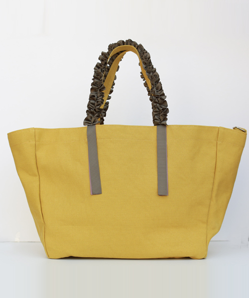 REAL CUBE(リアルキューブ)の「REAL CUBE グログランリボンフリルハンドルトートバッグ【Lサイズ】 ショルダーストラップ付(トートバッグ・レディース・ネイビー/マスタード/オフホワイト/グレー/ブラック/カーキ/グレー系その他/ブルー系その他/ベージュ系その他・L)」の17枚目の写真