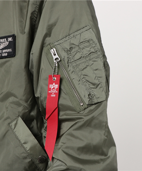 Alpha Industries（アルファインダストリーズ）の「 ALPHA EAGLE
