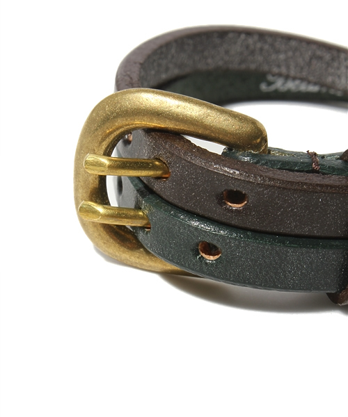 BEAMS（ビームス）の「BEAMS / 2連ブライドルブレス（ブレスレット・メンズ・ブラック/ライトブラウン/ダークグリーン・ONE SIZE）」の5枚目の写真