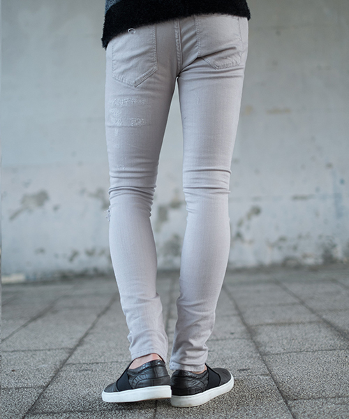 FUGA（フーガ）の「リメイク加工裾ZIPストレッチスキニーカラーパンツ