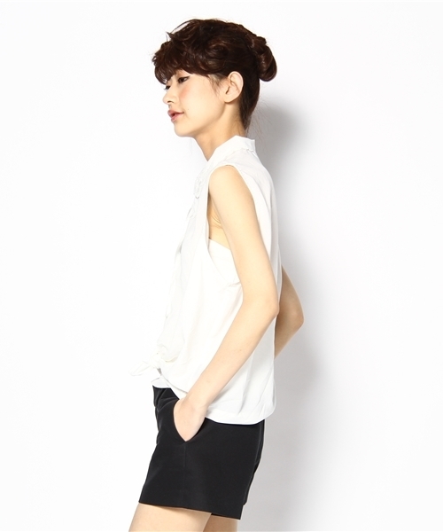 MIDWEST(ミッドウエスト)の「MINK PINK 襟レースノースリーブシャツ(シャツ/ブラウス・レディース・オフホワイト・SMALL)」の2枚目の写真