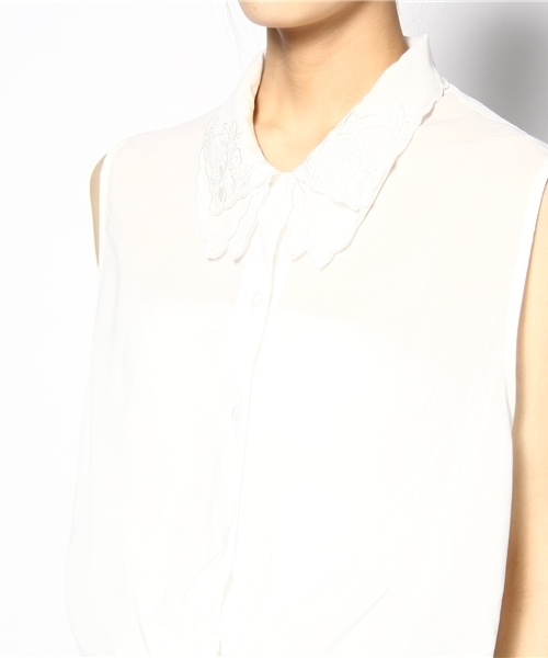 MIDWEST(ミッドウエスト)の「MINK PINK 襟レースノースリーブシャツ(シャツ/ブラウス・レディース・オフホワイト・SMALL)」の6枚目の写真