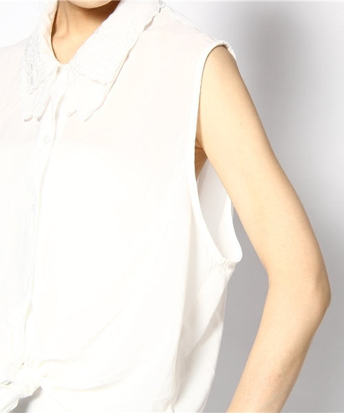 MIDWEST(ミッドウエスト)の「MINK PINK 襟レースノースリーブシャツ(シャツ/ブラウス・レディース・オフホワイト・SMALL)」の3枚目の写真