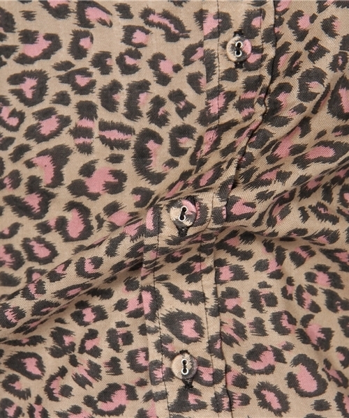 WEGO(ウィゴー)の「レオパードダブルガーゼLSシャツ(シャツ/ブラウス・メンズ・オフホワイト/ベージュ/マスタード・MEDIUM/LARGE)」の9枚目の写真