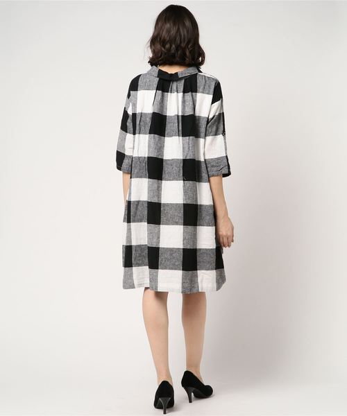 LBC(エルビーシー)の「3WAY袖ロールアップワンピース(ワンピース・レディース・ネイビー/スカイブルー/ホワイト・MEDIUM/L/LARGE/M)」の9枚目の写真