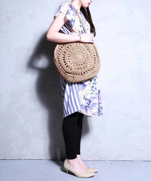 antiqua（アンティカ）の「麦わらデザインバッグ（かごバッグ・レディース・ベージュ・FREE）」の2枚目の写真