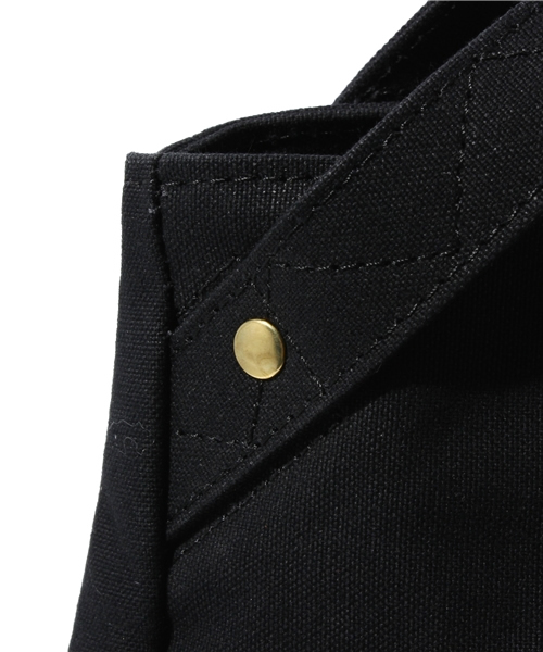 BIRKENSTOCK（ビルケンシュトック）の「NEUTRAL/ニュートラル　ユーティリティバッグ ブラック×ネイビードット（バックパック/リュック・メンズ・ブラック・FREE）」の5枚目の写真