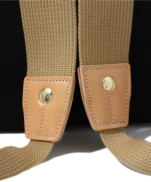 BIRKENSTOCK（ビルケンシュトック）の「NEUTRAL/ニュートラル　ユーティリティバッグ ブラック×ネイビードット（バックパック/リュック・メンズ・ブラック・FREE）」の8枚目の写真