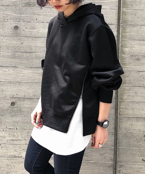 PAGEBOY(ページボーイ)の「サイド ZIPユルパーカー(Tシャツ/カットソー・レディース・ホワイト/ブラック/キャメル・FREE)」の3枚目の写真