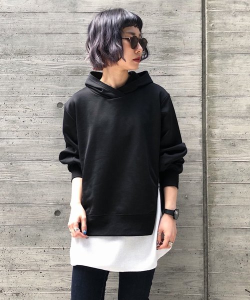 PAGEBOY(ページボーイ)の「サイド ZIPユルパーカー(Tシャツ/カットソー・レディース・ホワイト/ブラック/キャメル・FREE)」の4枚目の写真