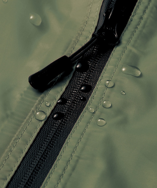 KiU(キウ)の「【Mサイズ】レインジャケット <マイティー>(レインコート/ポンチョ・レディース・グレー/レッド/ブラック/パープル/カーキ/ブルー/ネイビー/イエロー・MEDIUM)」の10枚目の写真