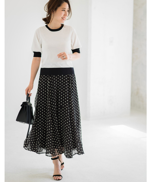 &. NOSTALGIA（アンドドットノスタルジア）の「《高田麻紀子さん着用》フラワー刺繍楊柳フレアスカート（スカート・レディース・ブラック/グレー系その他・FREE）」の2枚目の写真