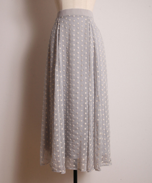 &. NOSTALGIA（アンドドットノスタルジア）の「《高田麻紀子さん着用》フラワー刺繍楊柳フレアスカート（スカート・レディース・ブラック/グレー系その他・FREE）」の8枚目の写真