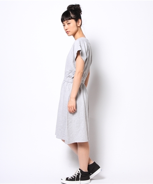 BEAMS BOY（ビームスボーイ）の「○BEAMS BOY / 天竺 ウエスト ギャザー ワンピース **（ワンピース・レディース・グレー/ネイビー・ONE SIZE）」の6枚目の写真