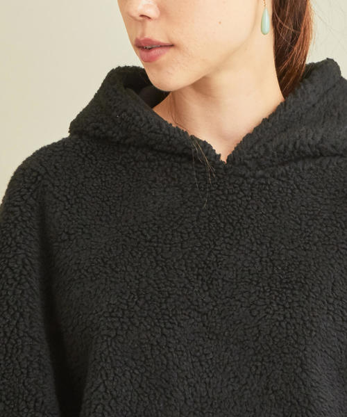 BEAUTY&YOUTH UNITED ARROWS(ビューティーアンドユースユナイテッドアローズ)の「【WEB限定】by ※∴ボアボンディングフードパーカー -ウォッシャブル-(パーカー・レディース・モカ/オフホワイト/ブラック・FREE)」の4枚目の写真