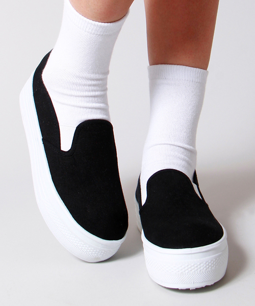 WEGO（ウィゴー）の「WEGO/厚底スリッポン（スニーカー・レディース・ホワイト/ブラック/カモフラージュ/ブラック系その他/その他2・24.5cm/23.5cm）」の2枚目の写真