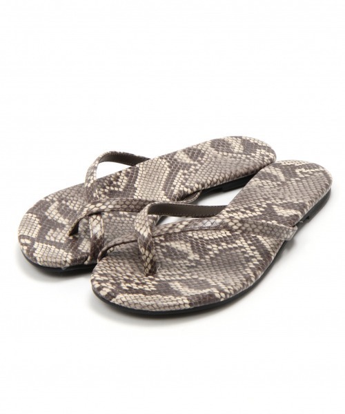 GLOBAL WORK(グローバルワーク)の「PUトングサンダル/874841(サンダル・レディース・ブラック/ライトグレー/ライトベージュ/ベージュ/ゴールド/パープル系その他2・MEDIUM/LARGE)」の5枚目の写真