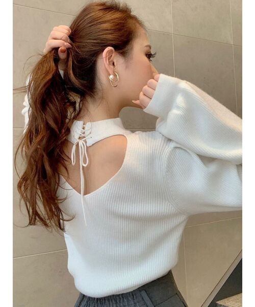 RESEXXY（リゼクシー）の「2WAYチョーカートップス（ニット/セーター・レディース・ブラック/ベージュ/オフホワイト・FREE）」の2枚目の写真