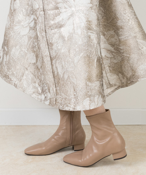 RANDA（ランダ）の「ストレスフリー/ソフトストレッチスクエアトゥショートブーツ（ブーツ・レディース・アイボリー/ピンクベージュ/ブラック/ブロンズ/グリーン/ブラウン/ベージュ/ライトブラウン・SS/S/M/L/LL）」の7枚目の写真