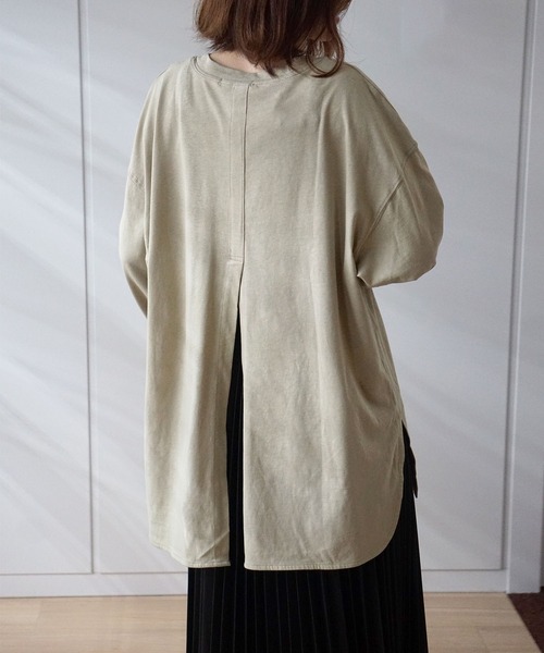GeeRA(ジーラ)の「配色ステッチチュニック(Tシャツ/カットソー・レディース・ライトカーキ/グレー/ブラック・MEDIUM)」の12枚目の写真