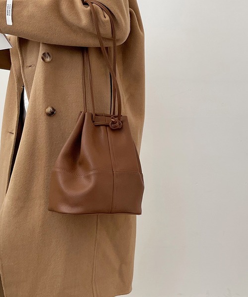 shopnikoniko（ショップニコニコ）の「巾着ショルダーバッグ 巾着型（ショルダーバッグ・レディース・ベージュ/ブラック/ブラウン/ホワイト/ワイン・フリー）」の12枚目の写真