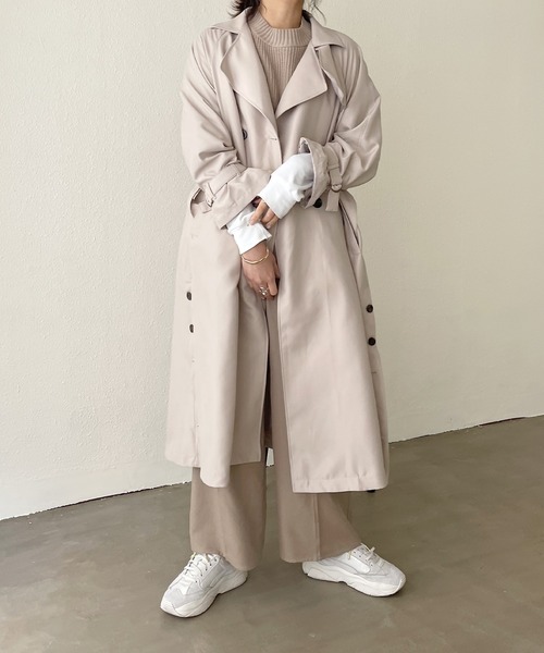 Shelly island(シェリーアイランド)の「サイドスリットロングトレンチコート【Shelly island】(トレンチコート・レディース・ベージュ・M)」の5枚目の写真