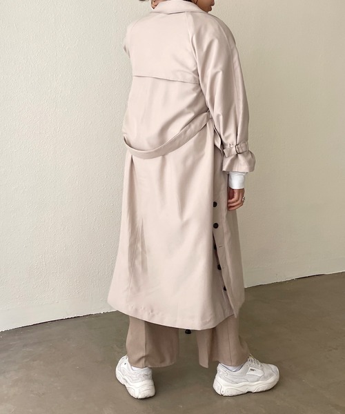 Shelly island(シェリーアイランド)の「サイドスリットロングトレンチコート【Shelly island】(トレンチコート・レディース・ベージュ・M)」の9枚目の写真