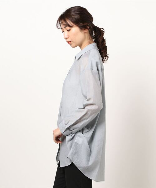 Q（キュー）の「ワッシャーボーダースキッパーシャツ（シャツ/ブラウス・レディース・ライトグレー/アイボリー・MEDIUM）」の4枚目の写真