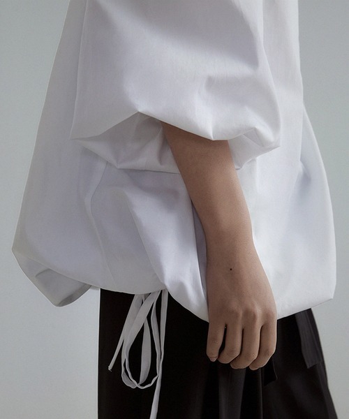 UNSPOKEN（アンスポクン）の「【UNSPOKEN】Off-shoulder volume blouse