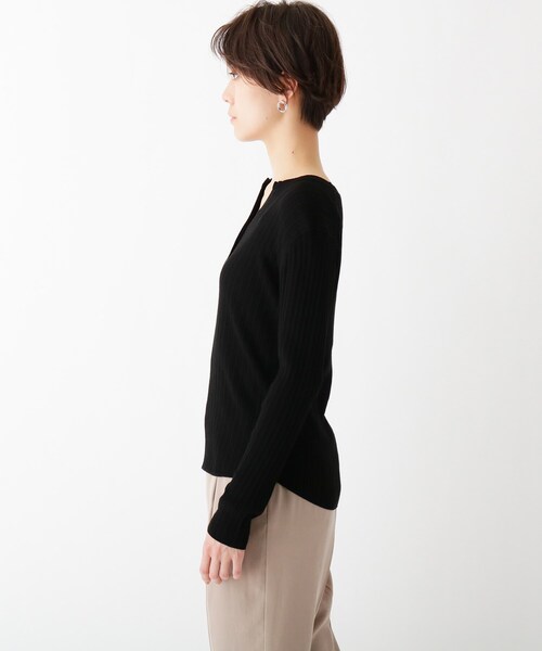 OPAQUE.CLIP（オペークドットクリップ）の「◆ファインゲージヴィスコース ランダムリブヘンリーネックニット【WEB限定サイズ】（ニット/セーター・レディース・ライトベージュ/オレンジ系9/ホワイト系/ガンメタ/ブラック・42/38/40）」の14枚目の写真