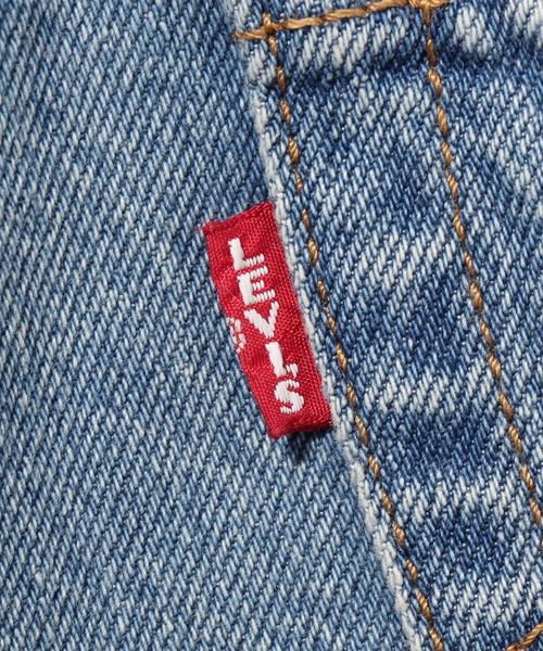 Levi's（リーバイス）の「HIGH LOOSE BERMUDA SHORT WHATEVER SHORT（デニムパンツ・レディース・インディゴブルー・23inch/24inch/25inch/26inch/27inch/28inch/29inch/30inch）」の5枚目の写真