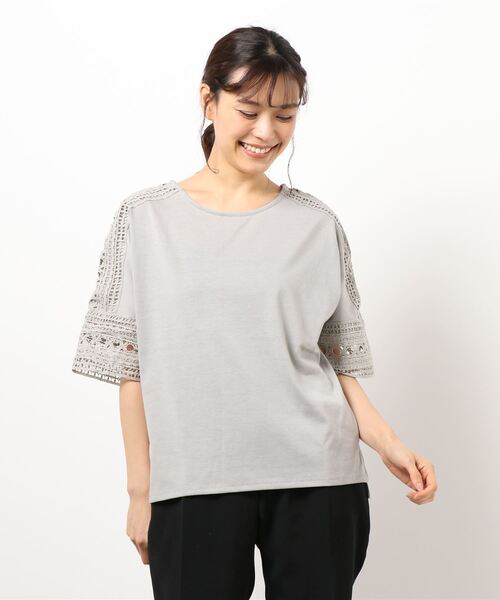 Samansa Mos2 blue（サマンサモスモスブルー）の「袖レースカットソー（Tシャツ/カットソー・レディース・グレー/オフホワイト/ブラック・ﾌﾘ-）」の3枚目の写真