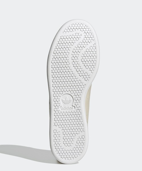 adidas（アディダス）の「【BEAUTY&YOUTH】スタンスミス [STAN SMITH] アディダスオリジナルス（スニーカー・メンズ・ベージュ・23.5cm/24.5cm/25.5cm/26.5cm/27.5cm/28.5cm/23.0cm/24.0cm/25.0cm/26.0cm/27.0cm/28.0cm/29.0cm）」の5枚目の写真