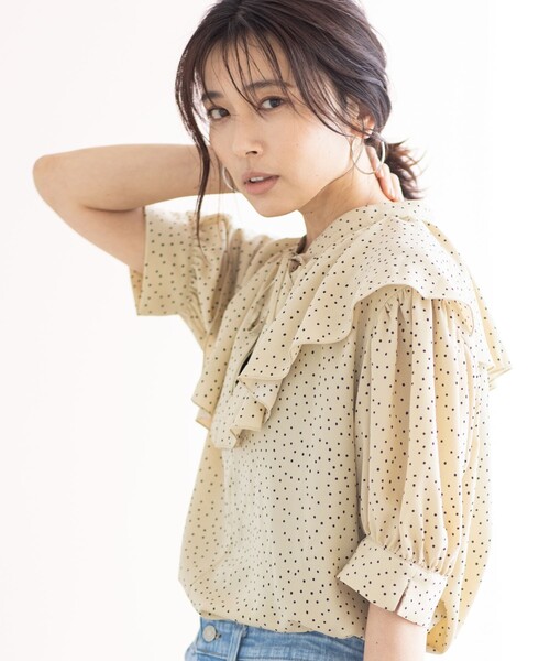 THE SHOP TK (ザ ショップ ティーケー )の「◆ランダムドット襟フリルブラウス(シャツ/ブラウス・レディース・ブラック系/ベージュ系・12/13)」の3枚目の写真