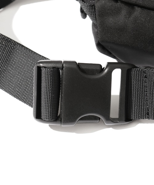 NIXON（ニクソン）の「NIXON/ニクソン Trestles Hip Pack ミニショルダーサコッシュ コンパクトウエストバッグ（ボディバッグ/ウエストポーチ・メンズ・ブラック・FREE）」の6枚目の写真