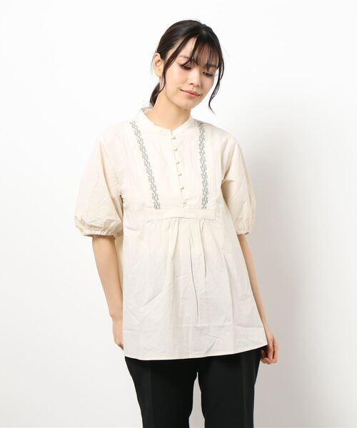 ehka sopo（エヘカソポ）の「【QR】刺繍チュニックブラウス（シャツ/ブラウス・レディース・オフホワイト/キナリ/ミント・ﾌﾘ-）」の2枚目の写真