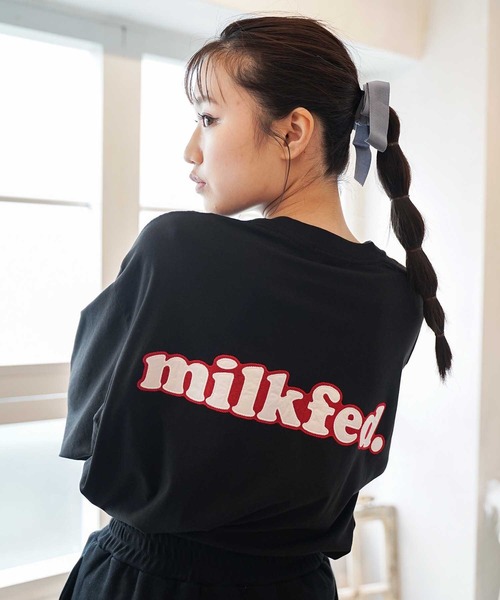 MILKFED.（ミルクフェド）の「BACK PATCH LOGO L/S TOP（Tシャツ/カットソー・レディース・グリーン/ライトブルー/ブラック/ネイビー/ホワイト/ベージュ・ONE SIZE）」の3枚目の写真