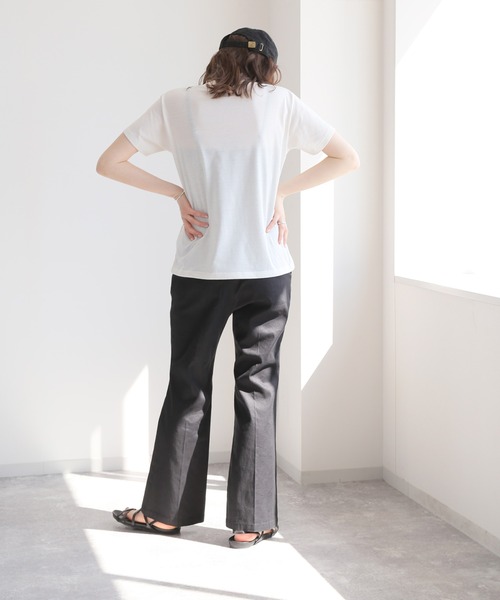 JOURNAL STANDARD relume(ジャーナルスタンダード レリューム)の「ロゴプリントクルーネックTEE◆(Tシャツ/カットソー・レディース・ホワイト/ブラック/グリーン・FREE)」の4枚目の写真