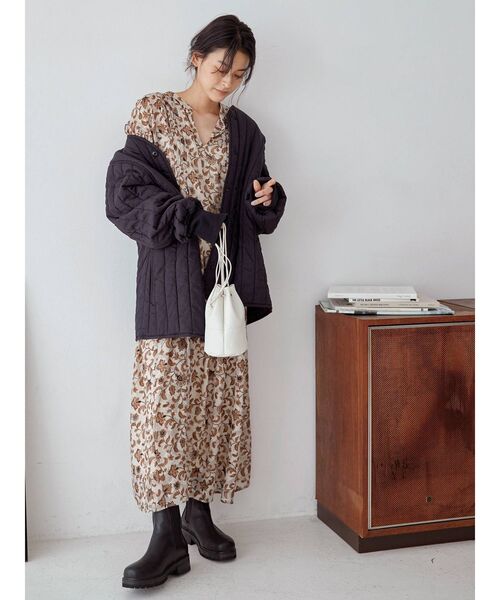 Ungrid（アングリッド）の「フェイクレザー巾着バッグ（ハンドバッグ・レディース・ブラック/オフホワイト/パープル・FREE）」の13枚目の写真