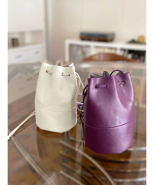 Ungrid（アングリッド）の「フェイクレザー巾着バッグ（ハンドバッグ・レディース・ブラック/オフホワイト/パープル・FREE）」の14枚目の写真